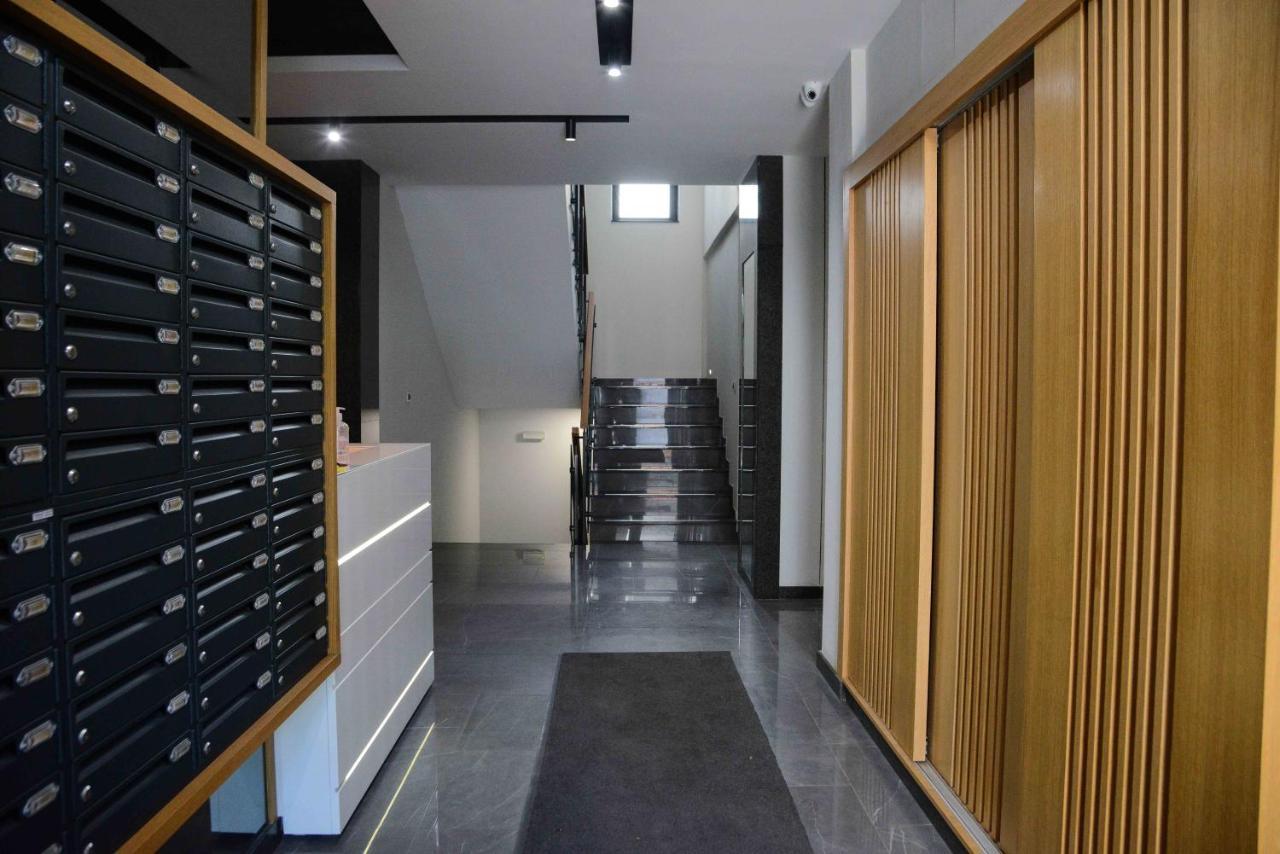 Tesla 70 Apartment With Secure Parking In The Garage Новий Сад Екстер'єр фото